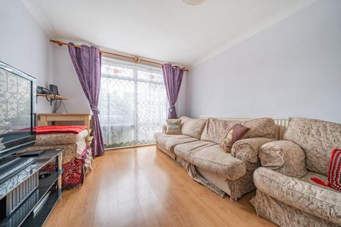 4 bedroom end of terrace house for sale, Wimborne Close, Lee