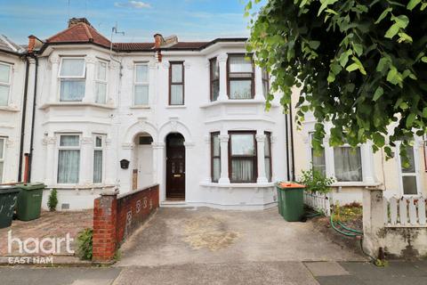 3 bedroom terraced house for sale, Sheringham Avenue, London