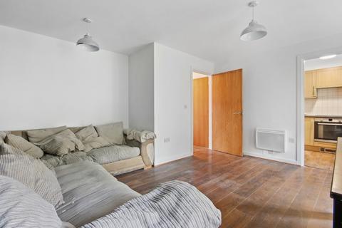 2 bedroom flat for sale, Yoxford Court, Romford RM6
