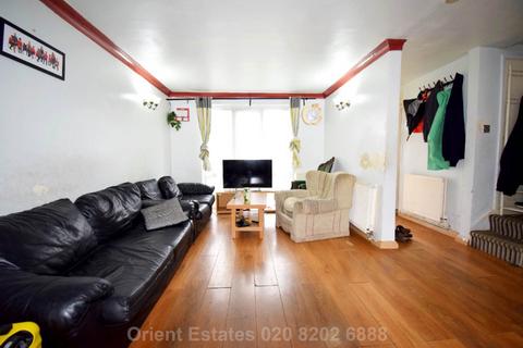 3 bedroom end of terrace house for sale, Colin Drive, London