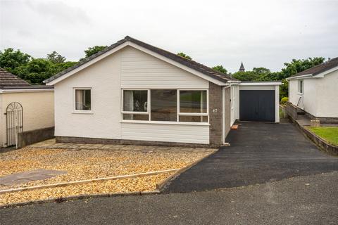 2 bedroom bungalow for sale, Gwelfor Estate, Cemaes Bay, Anglesey, LL67