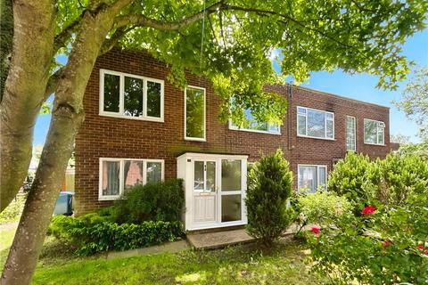 2 bedroom maisonette for sale, Ryecroft Gardens, Blackwater, Surrey