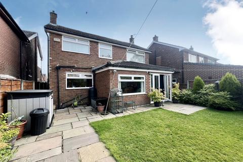 4 bedroom detached house for sale, St Albans Avenue, Ashton-under-Lyne, Greater Manchester, OL6