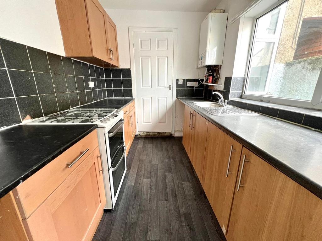 Donnington Street, Grimsby, DN32 3 bed terraced house to rent £600