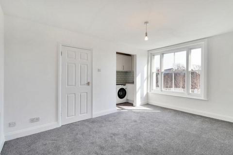 1 bedroom house to rent, 9 Grove Hill Gardens, Tunbridge Wells, Kent