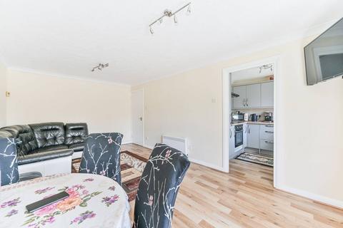 2 bedroom flat for sale, Warham Road, South Croydon, CR2