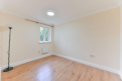 2 East India Way, Croydon, CR0 6RZ