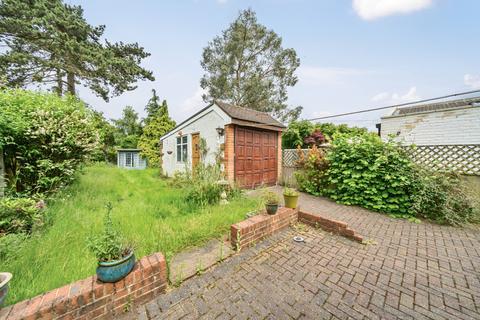 3 bedroom semi-detached house for sale, Ravensbourne Avenue, Bromley