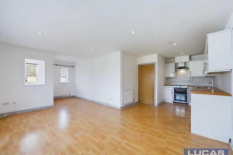 2 bedroom apartment to rent, Bridge Street, First Floor Apartment/Flat, Llangefni