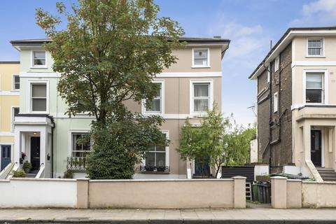 2 bedroom apartment for sale, Adelaide Road, London, NW3