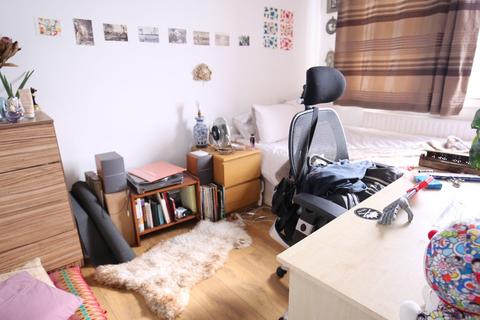 2 bedroom flat to rent, London NW1
