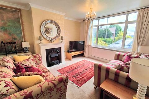 3 bedroom semi-detached house for sale, The Drive, Halifax HX3