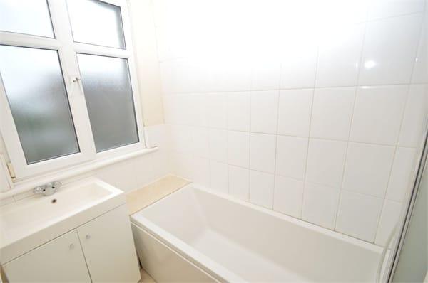 House in Bexleyheath - More
