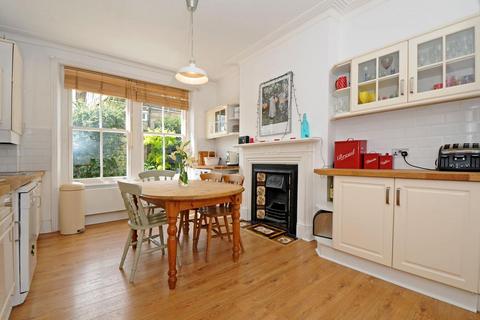 151a Stapleton Hall Road, London, N4 4RB