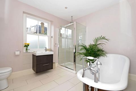 151a Stapleton Hall Road, London, N4 4RB