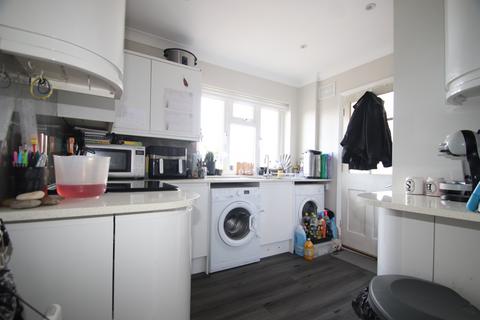 83 Oxhawth Crescent, Bromley, BR2 8BN