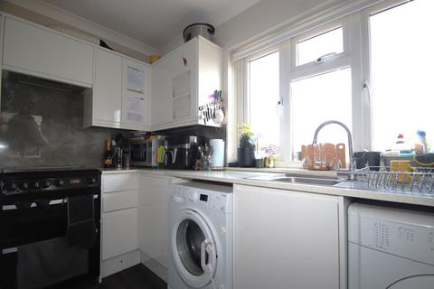 83 Oxhawth Crescent, Bromley, BR2 8BN