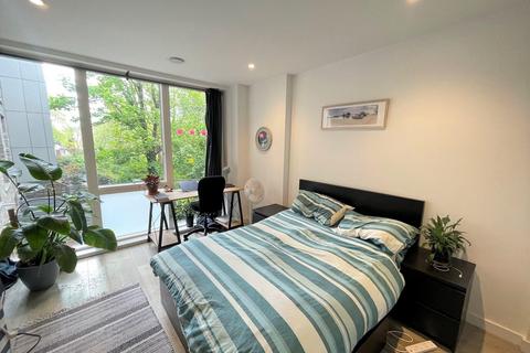 1 bedroom apartment to rent, Woods Road, Peckham, London, SE15