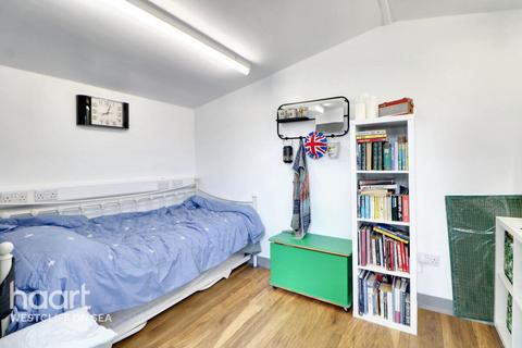 7 Havenside, Little Wakering, Southend-on-sea, SS3 0JT