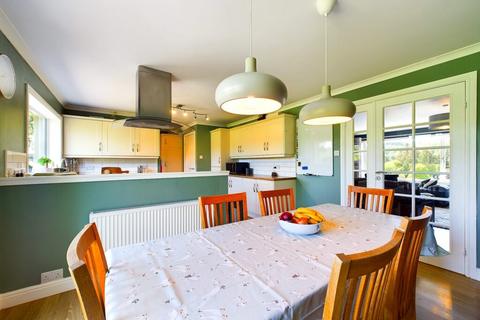 Liscia, 11 Fernoch Park, Lochgilphead, PA31 8TG