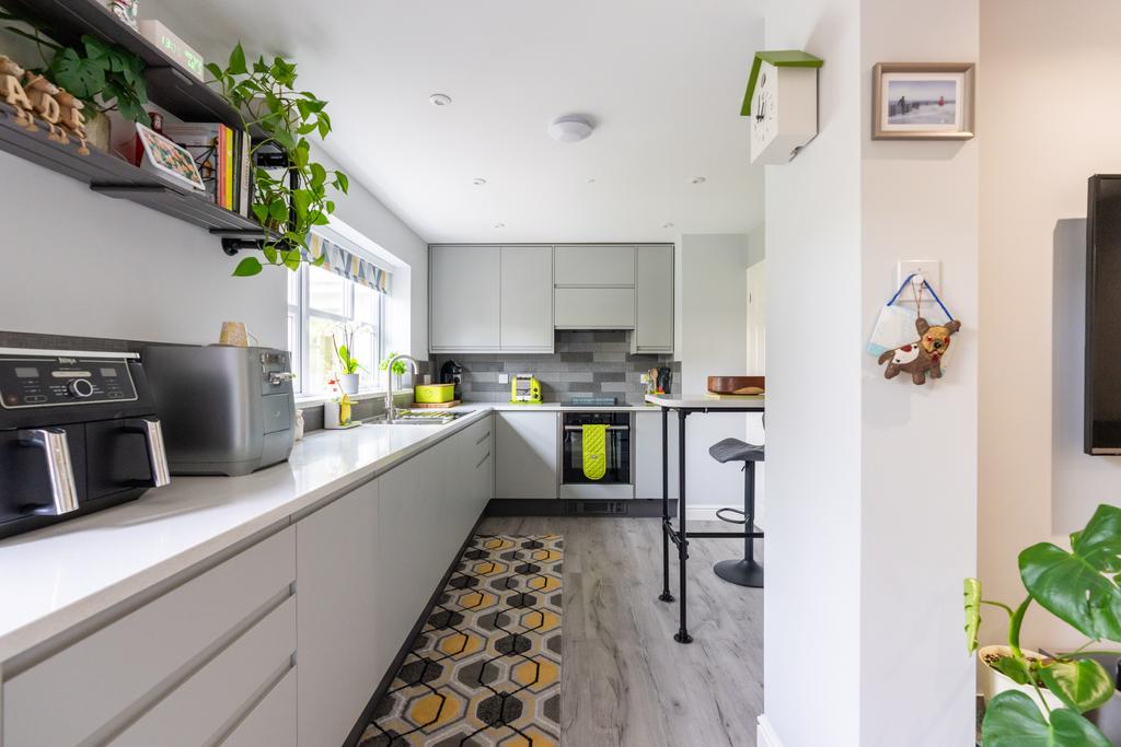 Kitchen / Breakfast Room