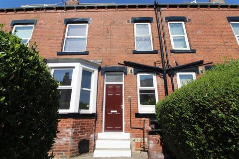 2 bedroom terraced house to rent, Trelawn Place, Leeds