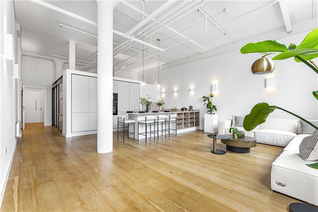 Reception/Kitchen