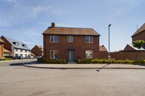 4 bedroom detached house for sale, Curtiss Lane, Aylesbury HP22