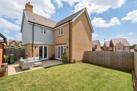 4 bedroom detached house for sale, Sinclair Drive, Pulborough