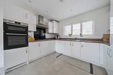 4 bedroom detached house for sale, Sinclair Drive, Pulborough