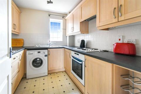 1 bedroom apartment to rent, Hook, Hampshire RG27