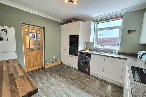 13 Gilfach Road, Tonyrefail, Porth, CF39 8HF