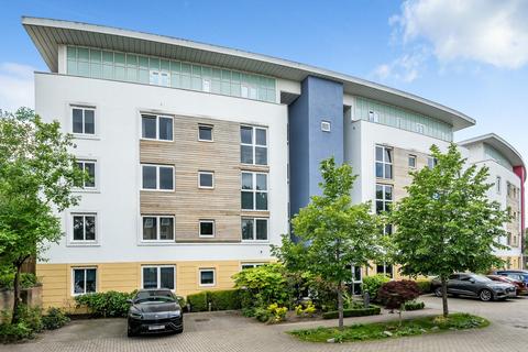 2 bedroom flat for sale, Creswell Drive, Beckenham