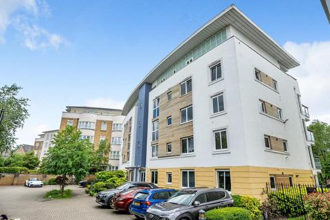 2 bedroom flat for sale, Creswell Drive, Beckenham