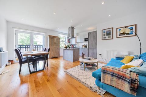 3 bedroom flat for sale, Eaton Rise, Ealing