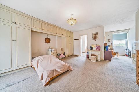 3 bedroom flat for sale, St Stephens Gardens, Notting Hill