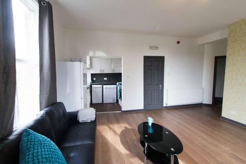 5 bedroom flat to rent, Hyde Park Terrace, Leeds