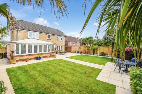 5 bedroom detached house for sale, John Newington Close, Ashford TN24