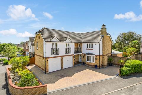 5 bedroom detached house for sale, John Newington Close, Ashford TN24