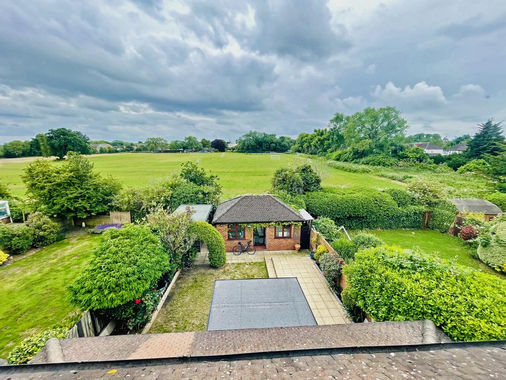 Minterne Avenue, Southall, UB2 4 bed detached house for sale £1,239,000