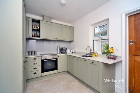 46 Gander Green Lane, Sutton, SM1 2EJ