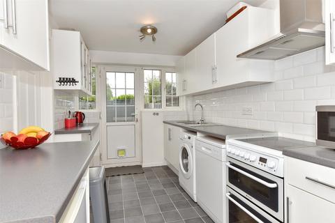 4 bedroom end of terrace house for sale, Ulting Way, Wickford, Essex