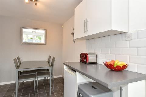 4 bedroom end of terrace house for sale, Ulting Way, Wickford, Essex