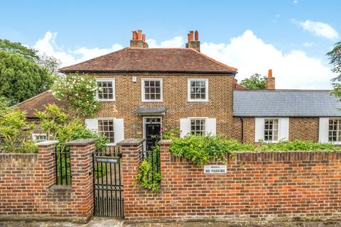 4 bedroom detached house for sale, Church Walk, Thames Ditton, KT7