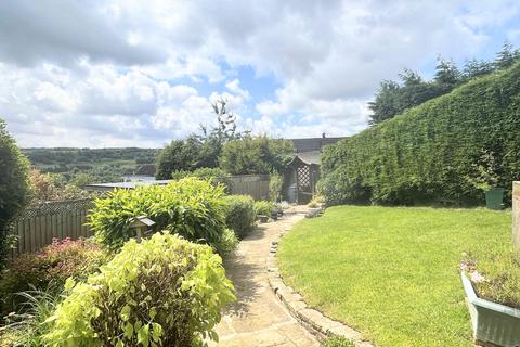 30 Templars Close, Greetland, Halifax, HX4 8QE
