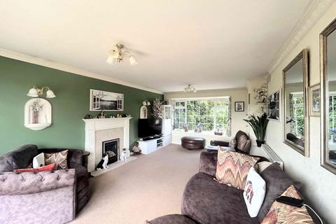 30 Templars Close, Greetland, Halifax, HX4 8QE