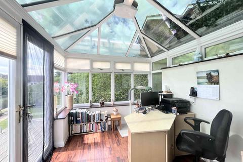 30 Templars Close, Greetland, Halifax, HX4 8QE