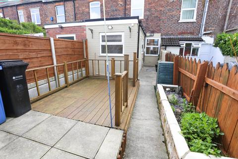 2 bedroom terraced house to rent, Victoria Road, Stockport, Cheshire, SK1