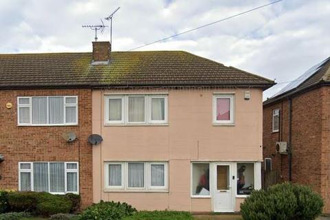 3 bedroom end of terrace house for sale, 29 Philpott Avenue, Southend-on-Sea, Essex, SS2 4RJ