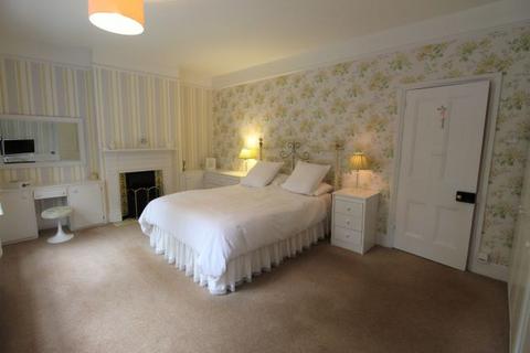 28 Beech Road, Stockton Heath, Warrington, WA4 6LT